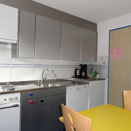 Апарт-отель Artist & Garni Церматт