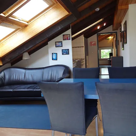 Апарт-отель Artist & Garni