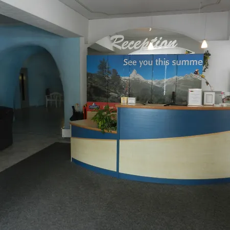 Artist & Garni Апарт-отель 3*