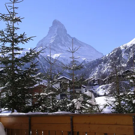 Hotel apartamentowy Artist & Garni 3*