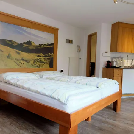 Artist & Garni Aparthotel