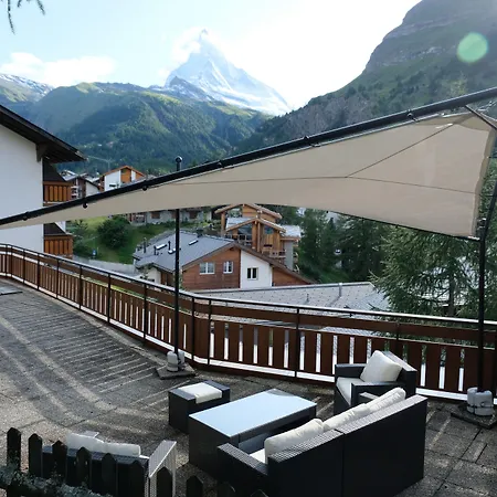 Hotel apartamentowy Artist & Garni 3*