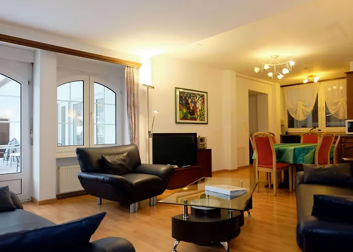 Artist & Garni Aparthotel 3*