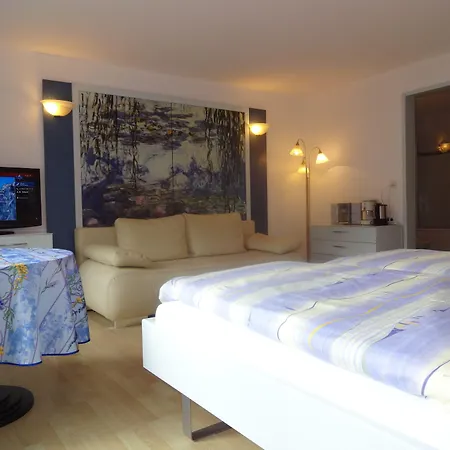 아티스트 앤 가르니 아파트호텔