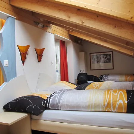 아파트호텔 아티스트 앤 가르니 3*